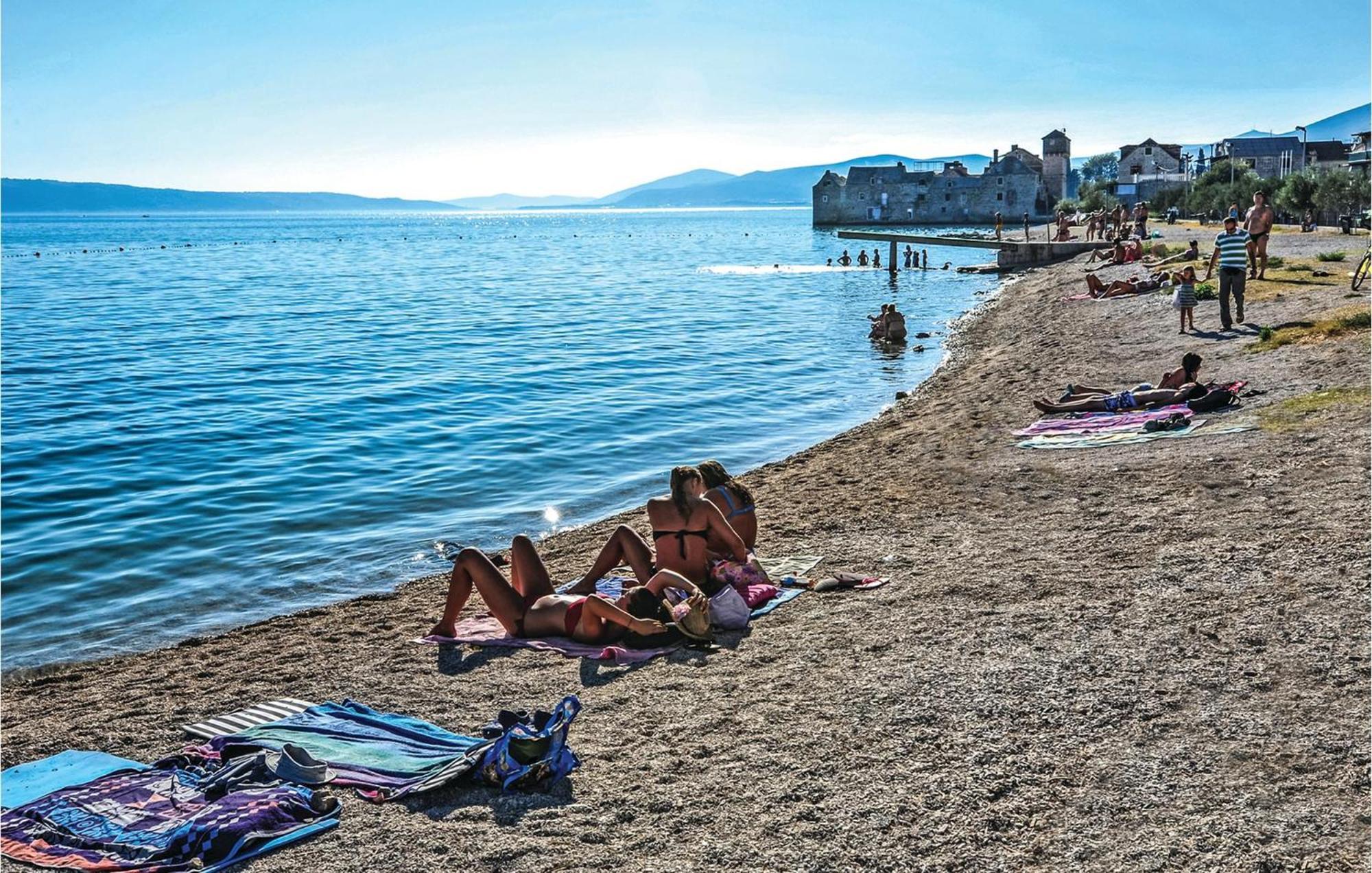 Stunning Apartment In Kastel Gomilica With Wifi Kaštela エクステリア 写真